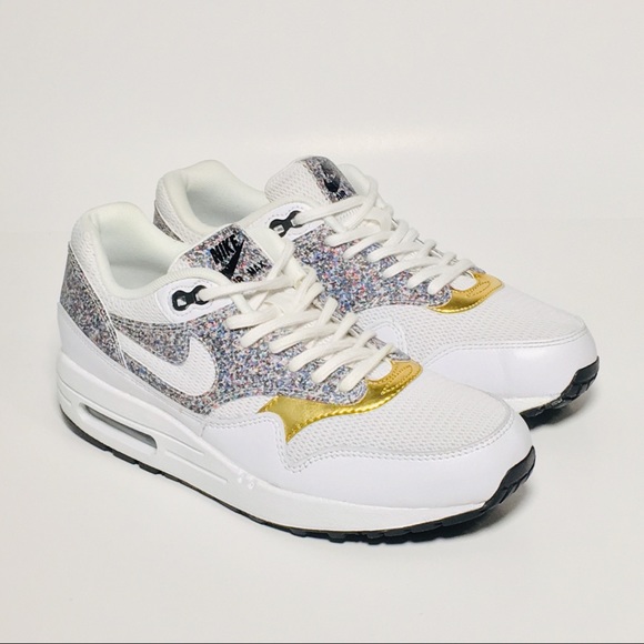 Nike Air Max 1 SE WhiteWhite Black Nike Air Max 1 SE WhiteWhite Black